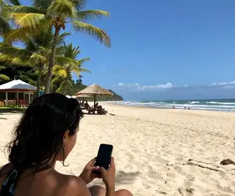 Conectividade nas Praias de Palhoça: Internet e Sinal de Celular